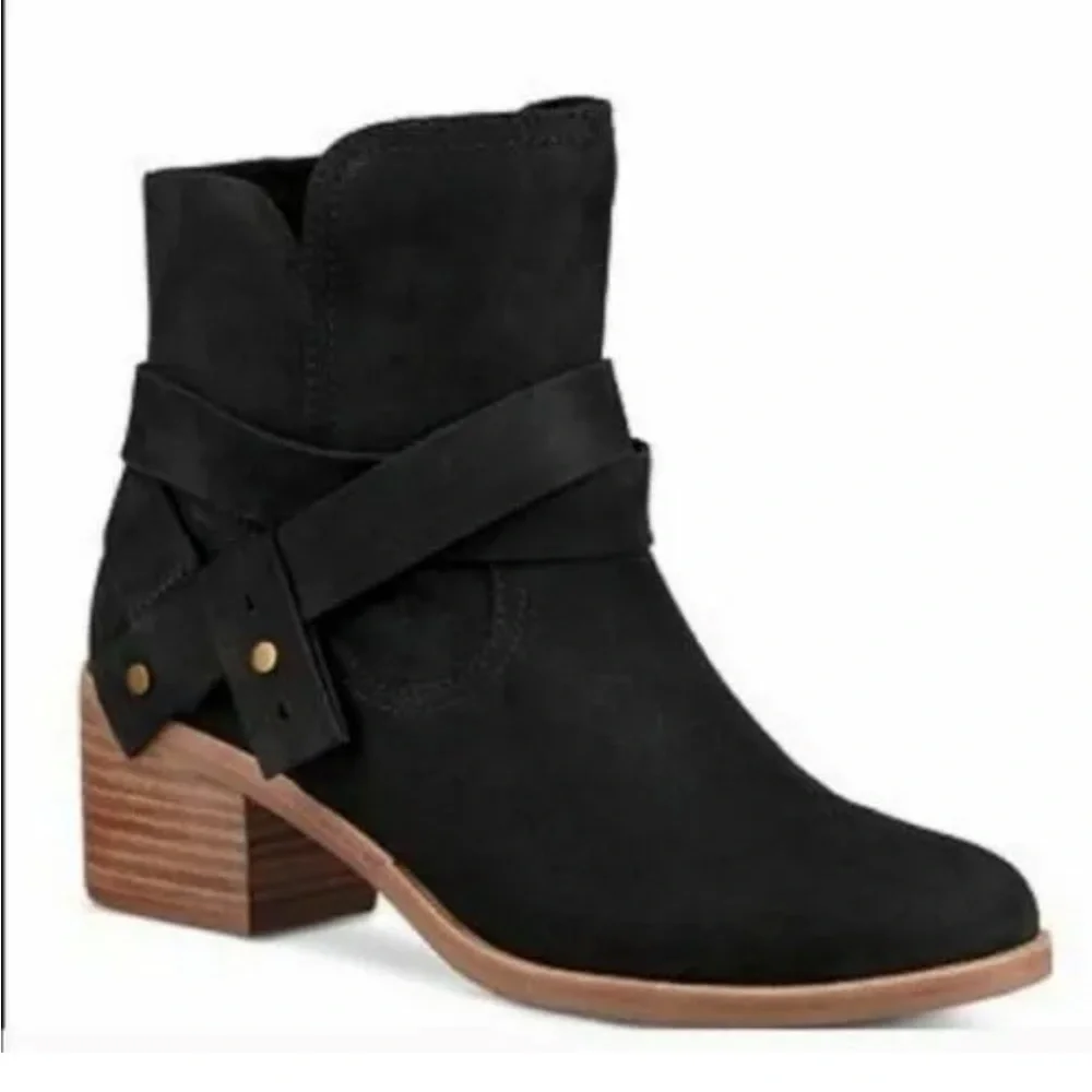 UGG Elora Winter Boot Black size 9.5